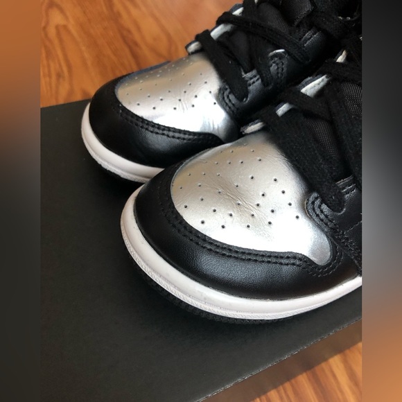JORDAN 1 HIGH OG TODDLERS - Picture 8 of 8
